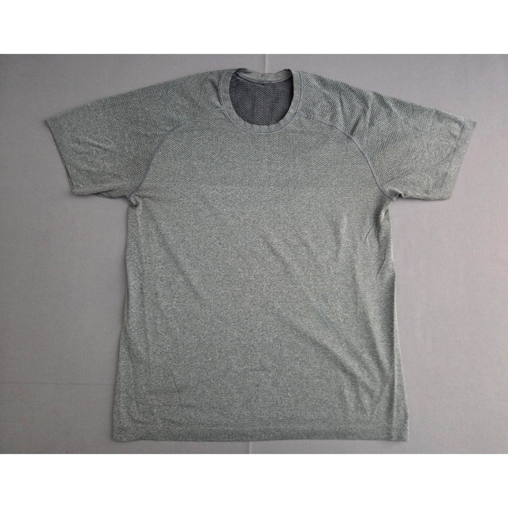 Lululemon Shirt Mens Medium Gray Vented Performance Stretch Running Gym Training